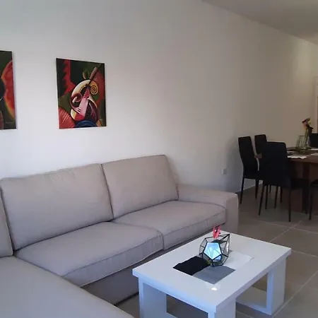 Apartament Claridges 3 *
